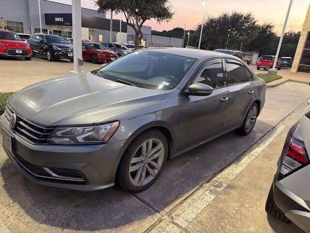 2019 VOLKSWAGEN Passat
