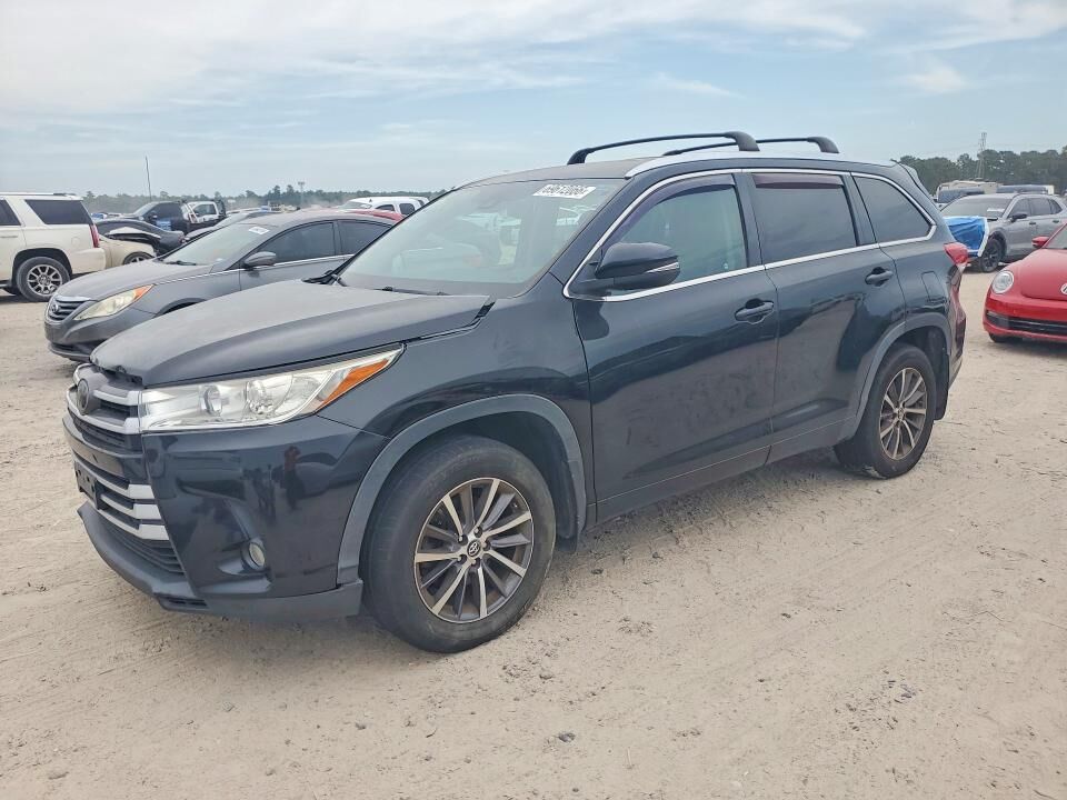 2018 TOYOTA Highlander