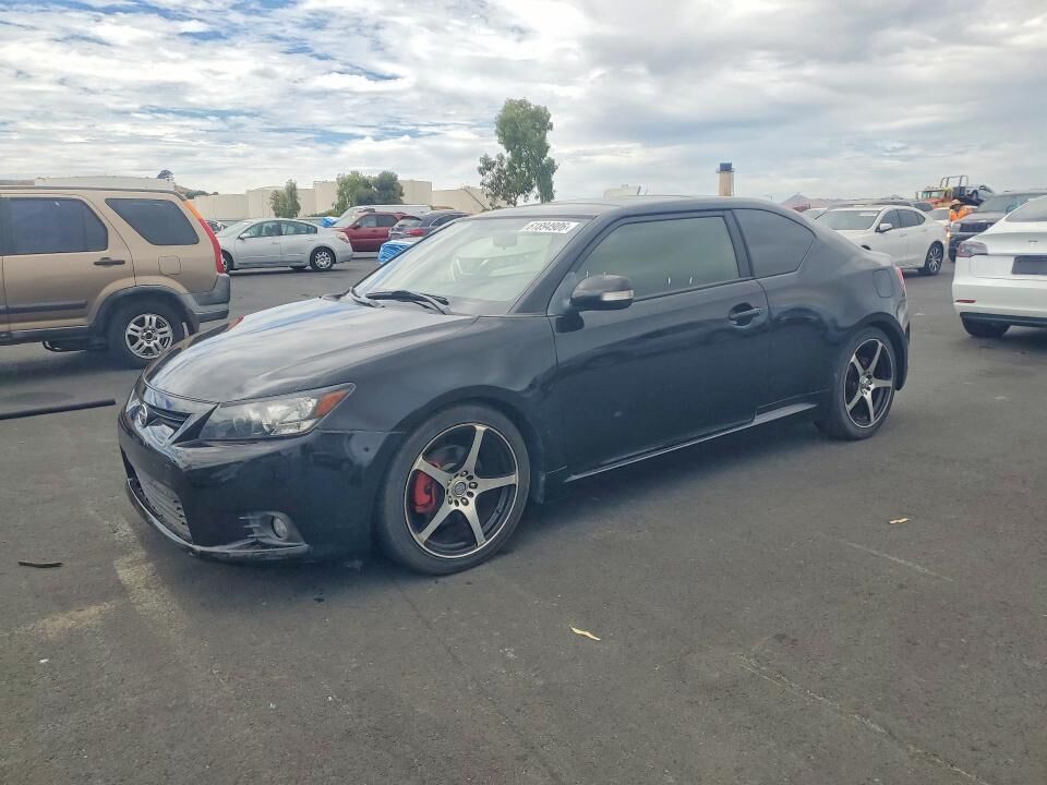 2013 TOYOTA SCION