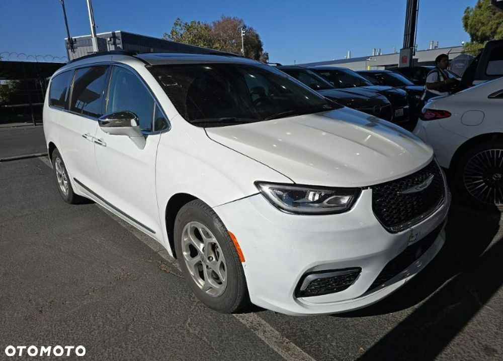 2022 CHRYSLER Pacifica