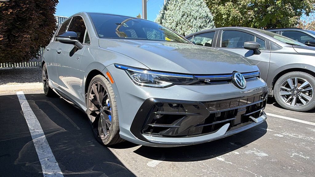 2026 VOLKSWAGEN Golf R