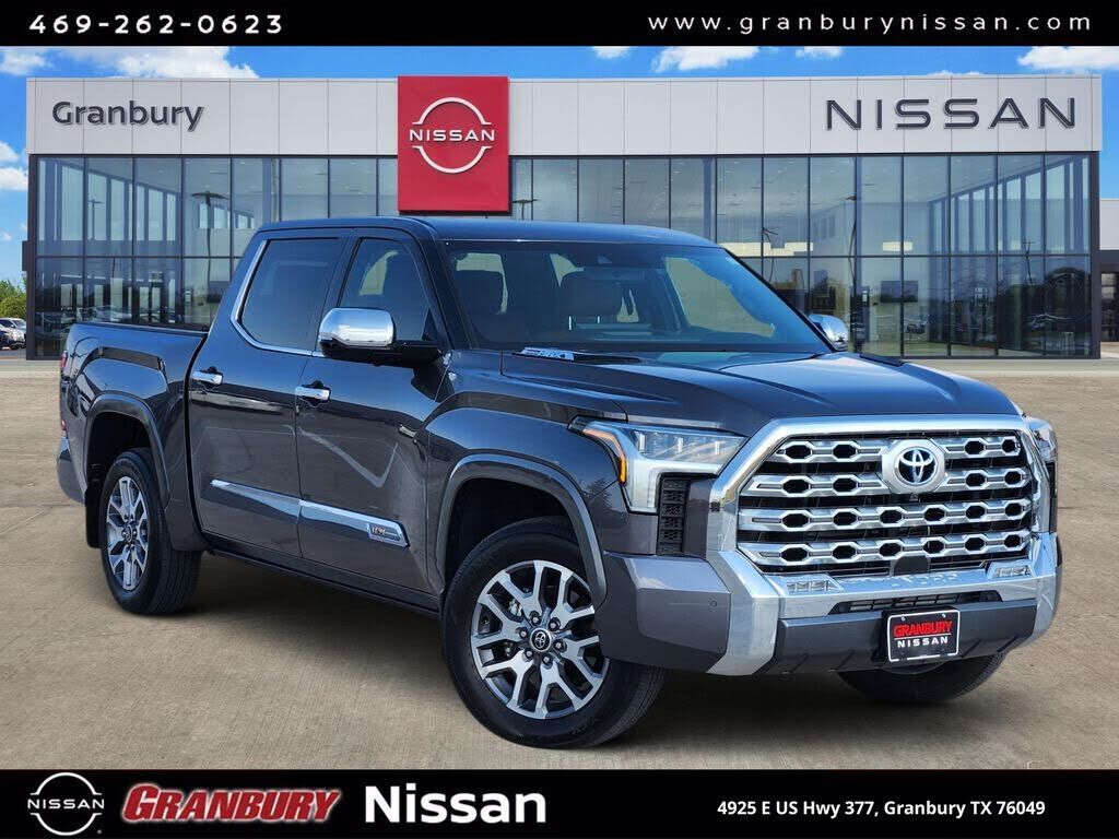 2024 TOYOTA Tundra