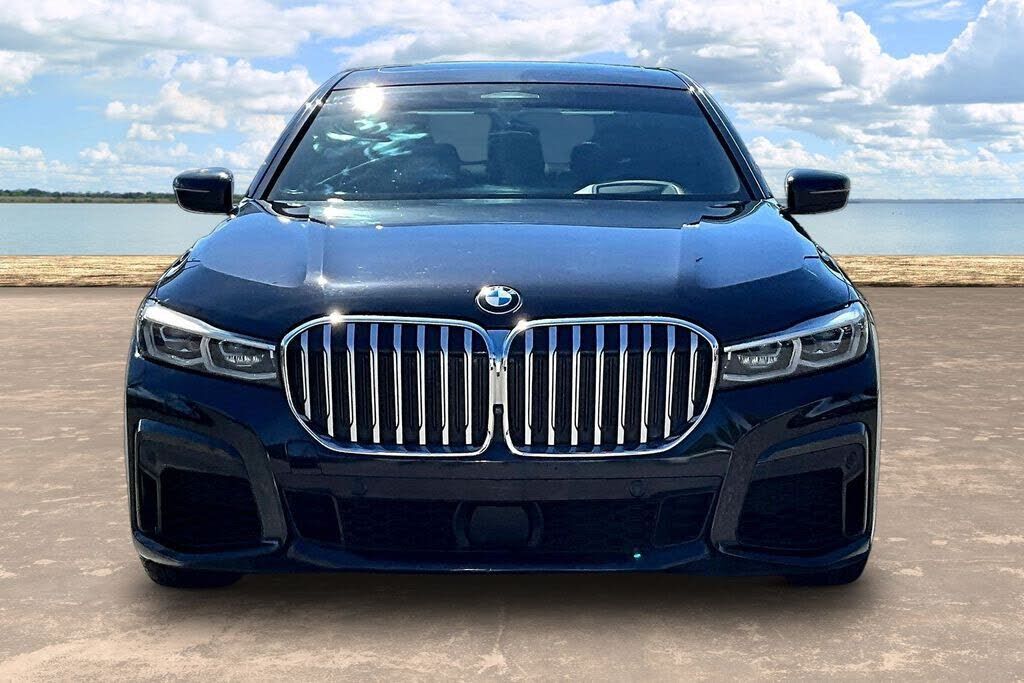 2021 BMW 750i
