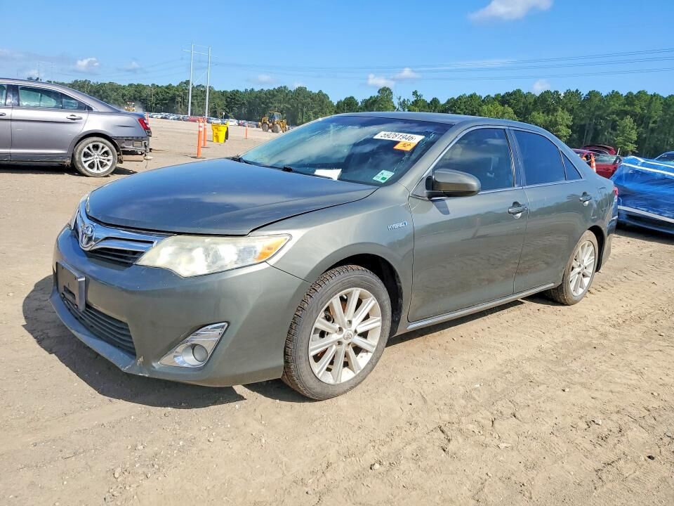 2014 TOYOTA Camry