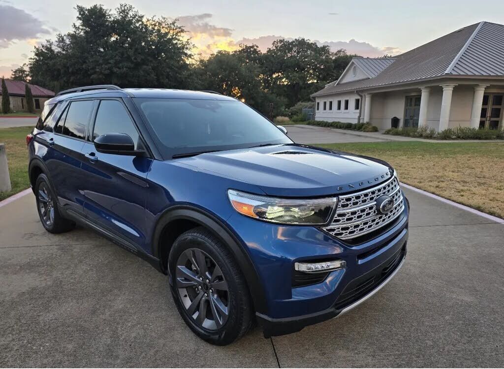2023 FORD Explorer