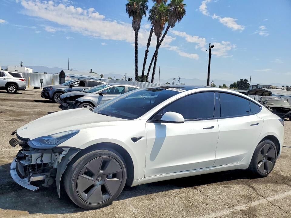 2022 TESLA Model 3