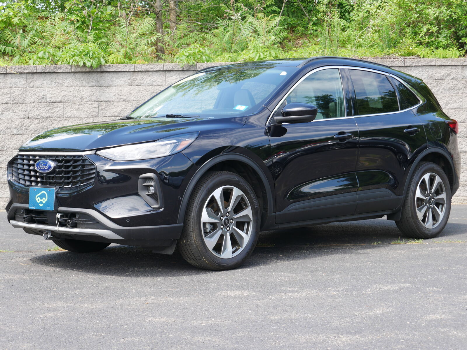 2024 FORD Escape