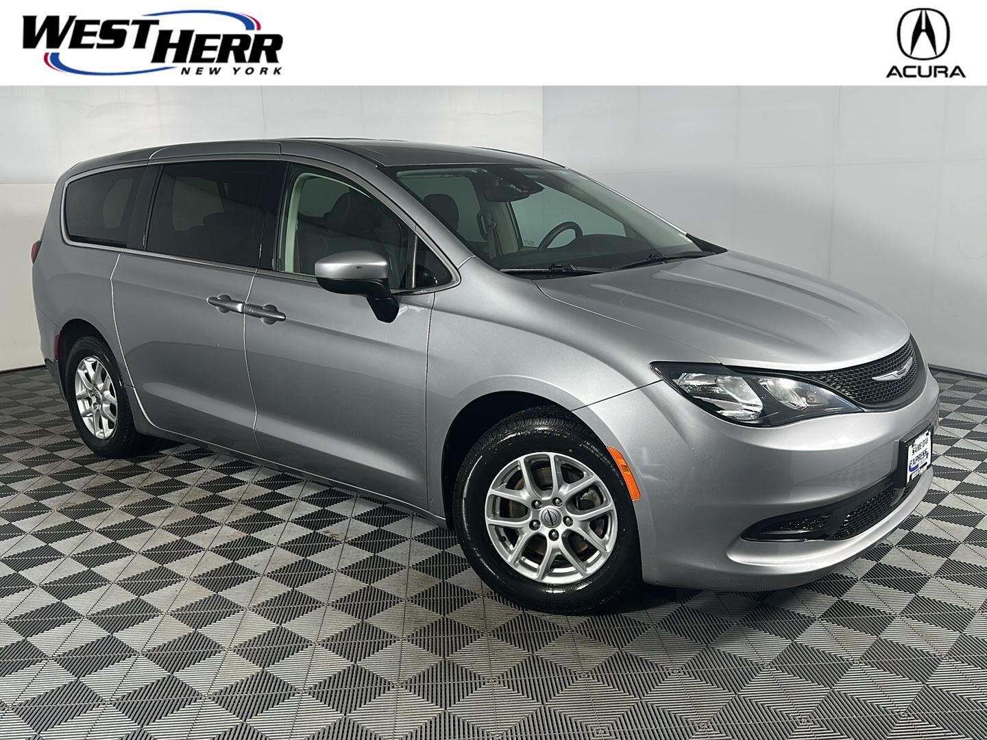 2021 CHRYSLER Voyager