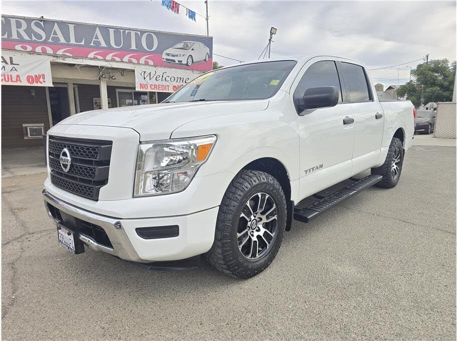 2022 NISSAN Titan