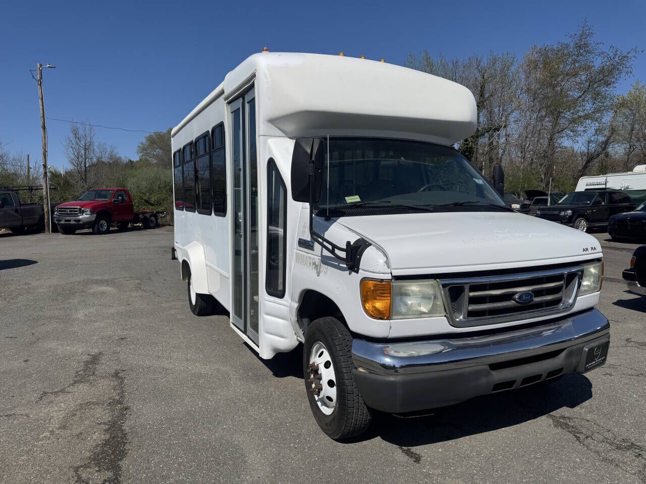 2006 FORD E-350