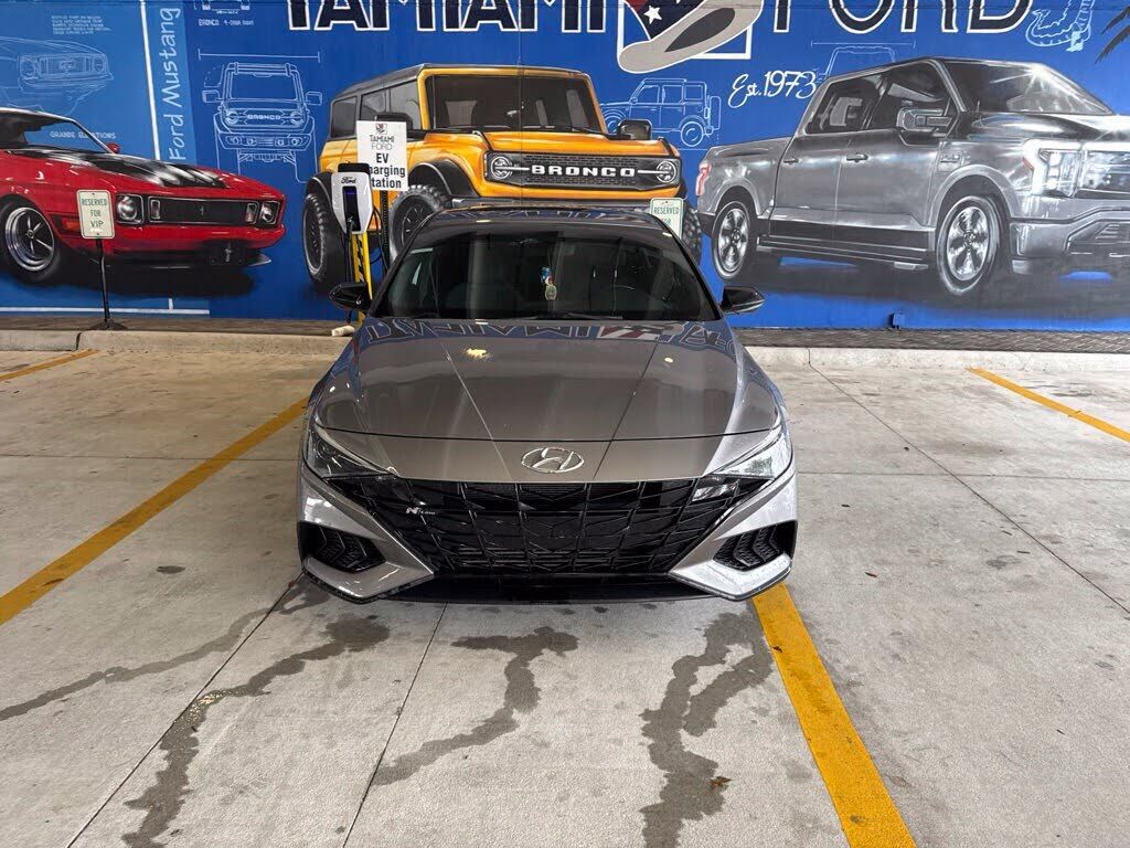 2022 HYUNDAI Elantra