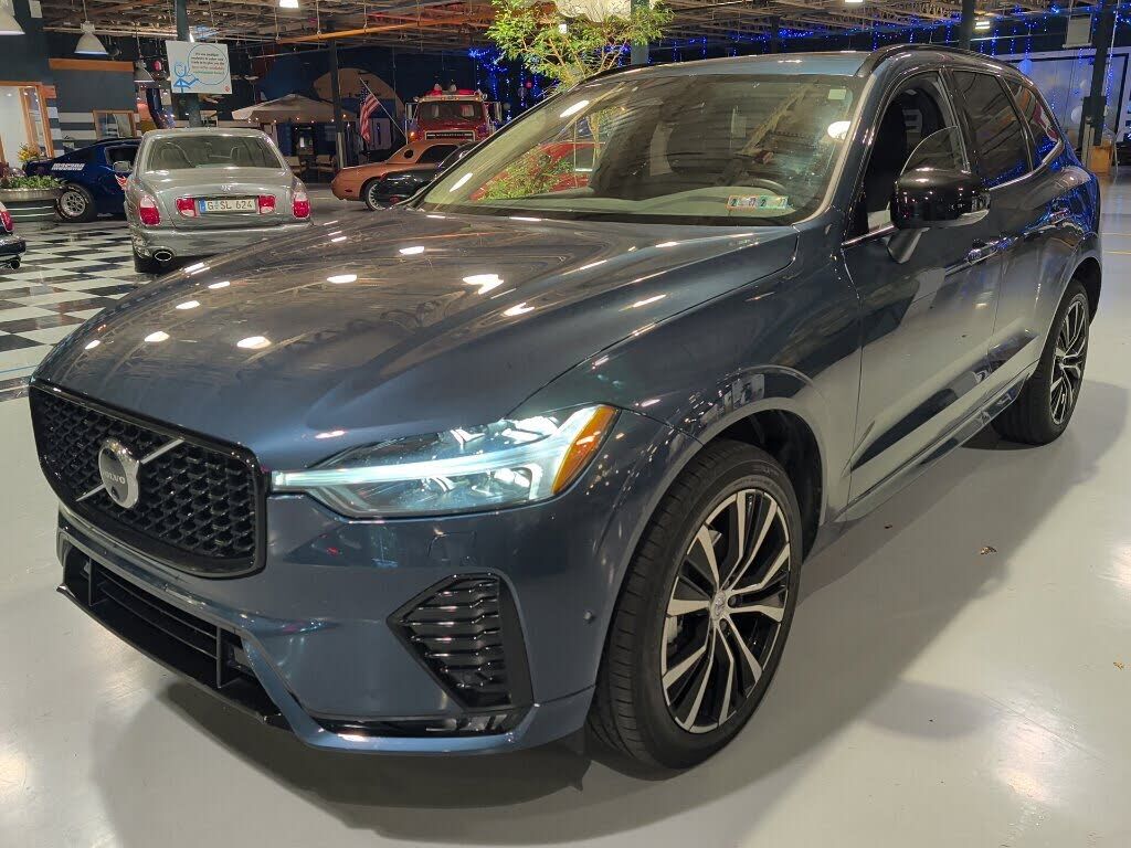2025 VOLVO XC60