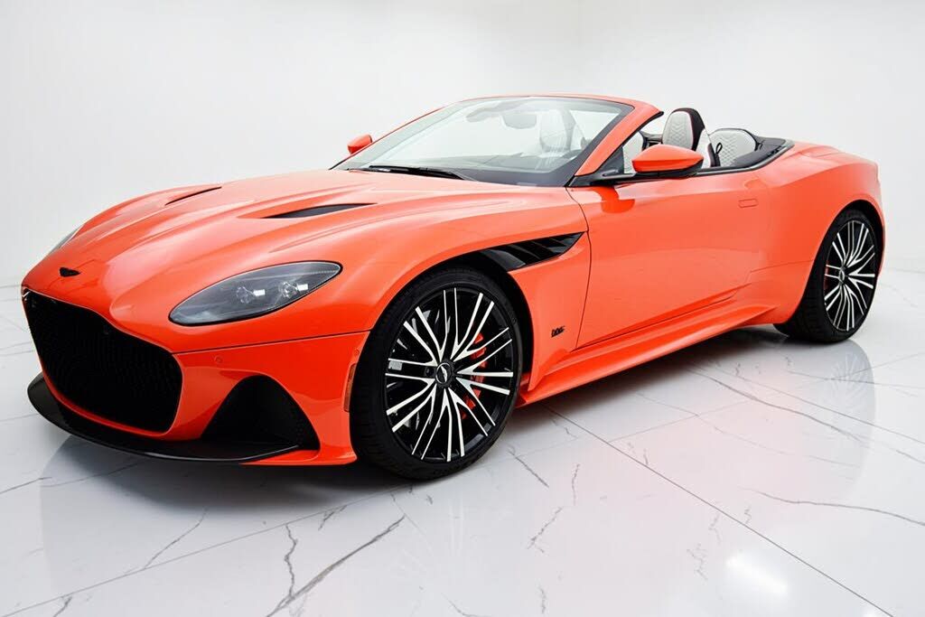 2023 ASTON MARTIN DBS