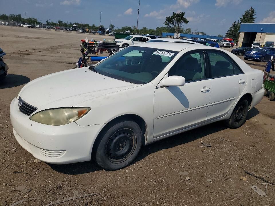 2005 TOYOTA Camry