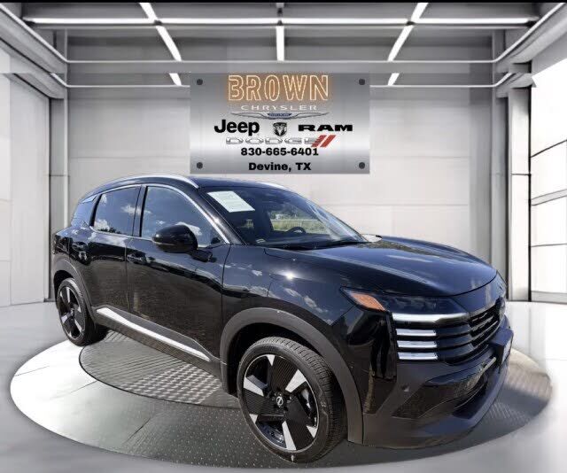 2025 NISSAN Kicks