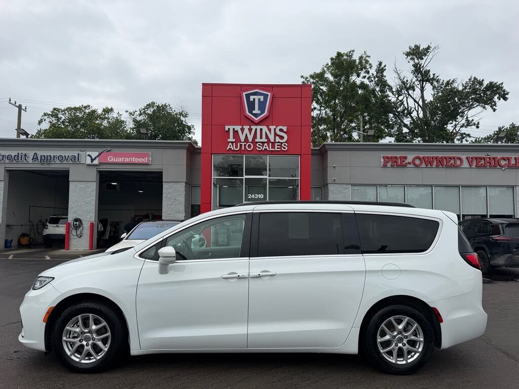 2022 CHRYSLER Pacifica