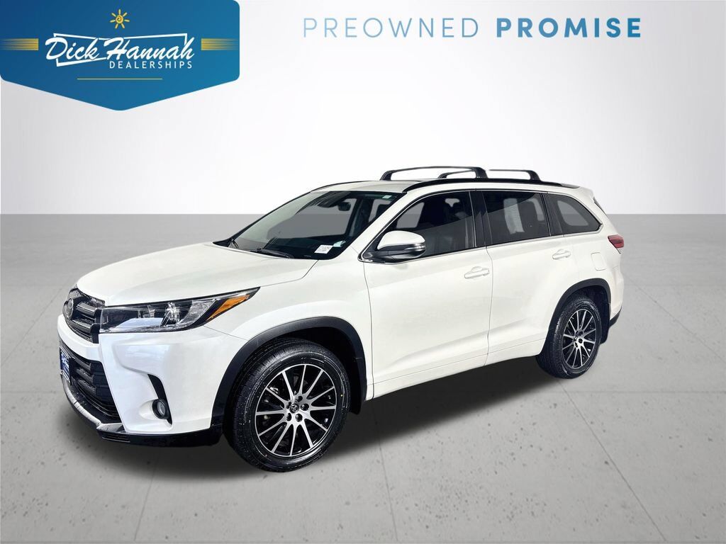 2017 TOYOTA Highlander