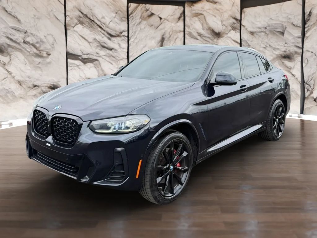 2022 BMW X4