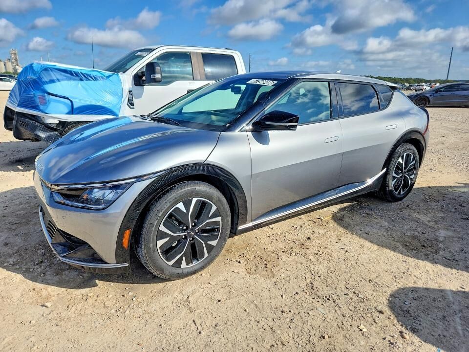 2023 KIA EV6
