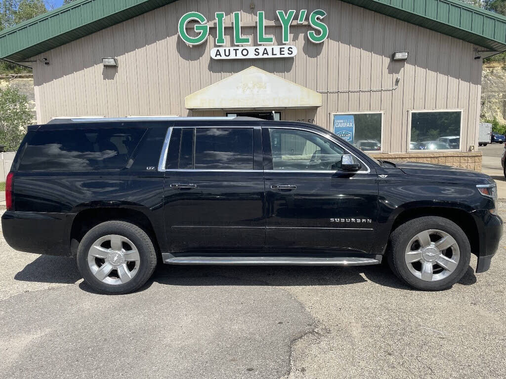 2016 CHEVROLET Suburban