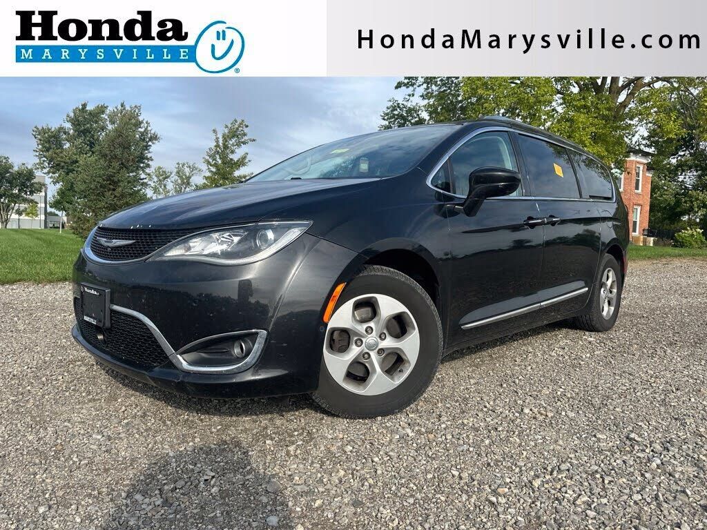 2017 CHRYSLER Pacifica