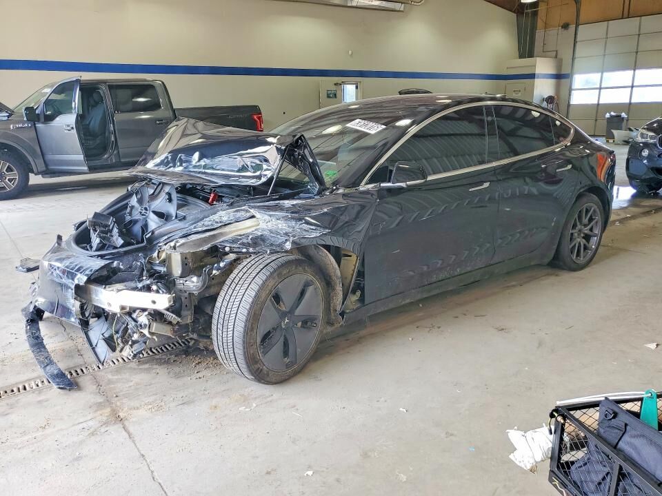 2018 TESLA Model 3