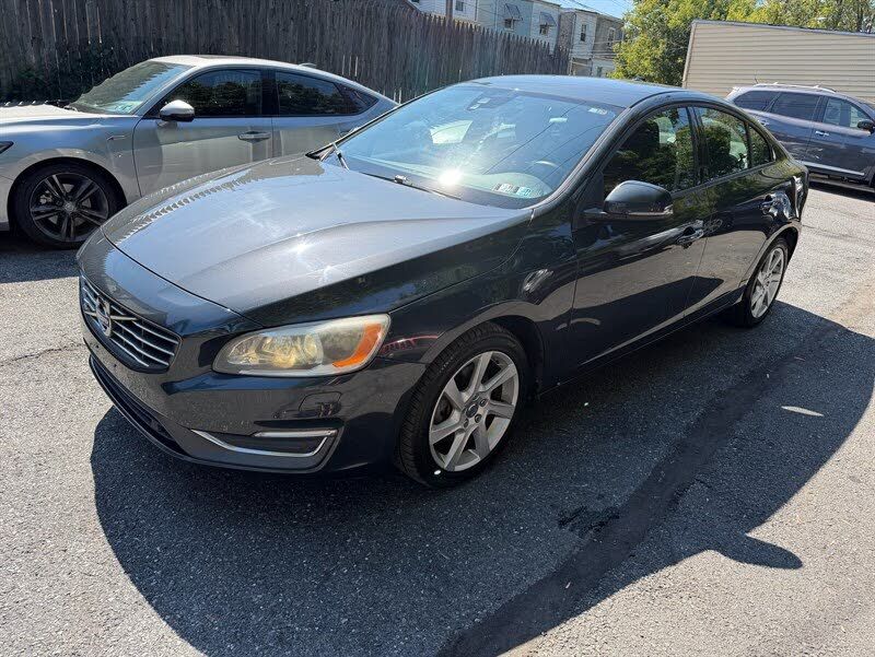 2015 VOLVO S60