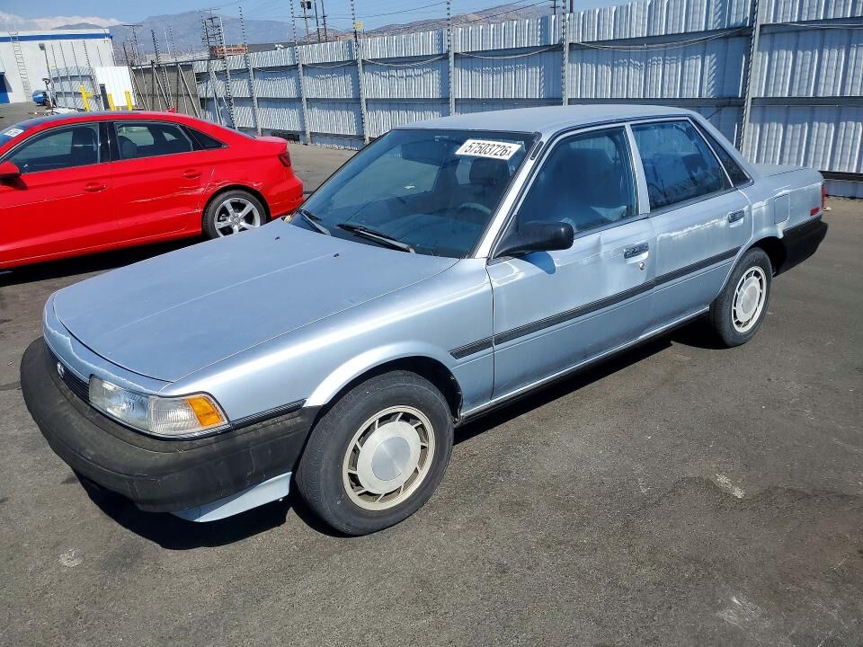 1990 TOYOTA Camry