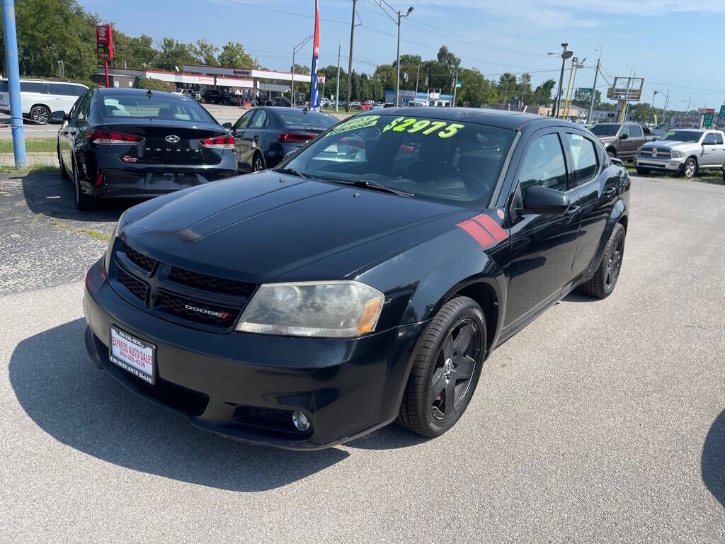2013 DODGE Avenger