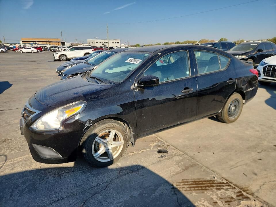 2018 NISSAN Versa
