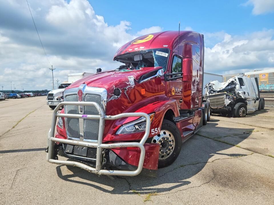 2027 KENWORTH T680