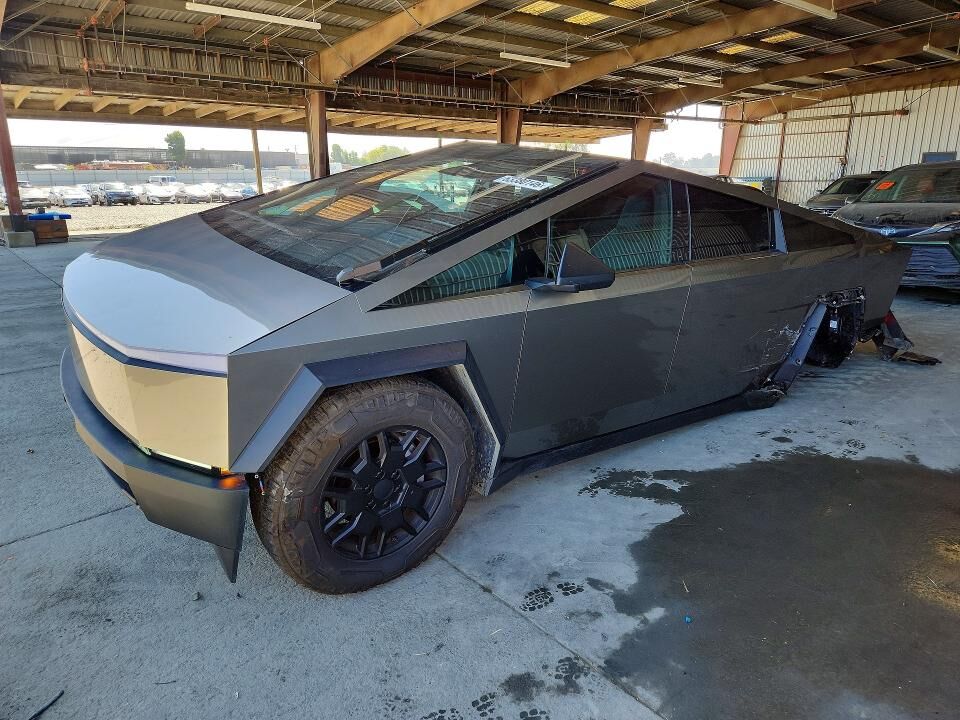 2024 TESLA Cybertruck