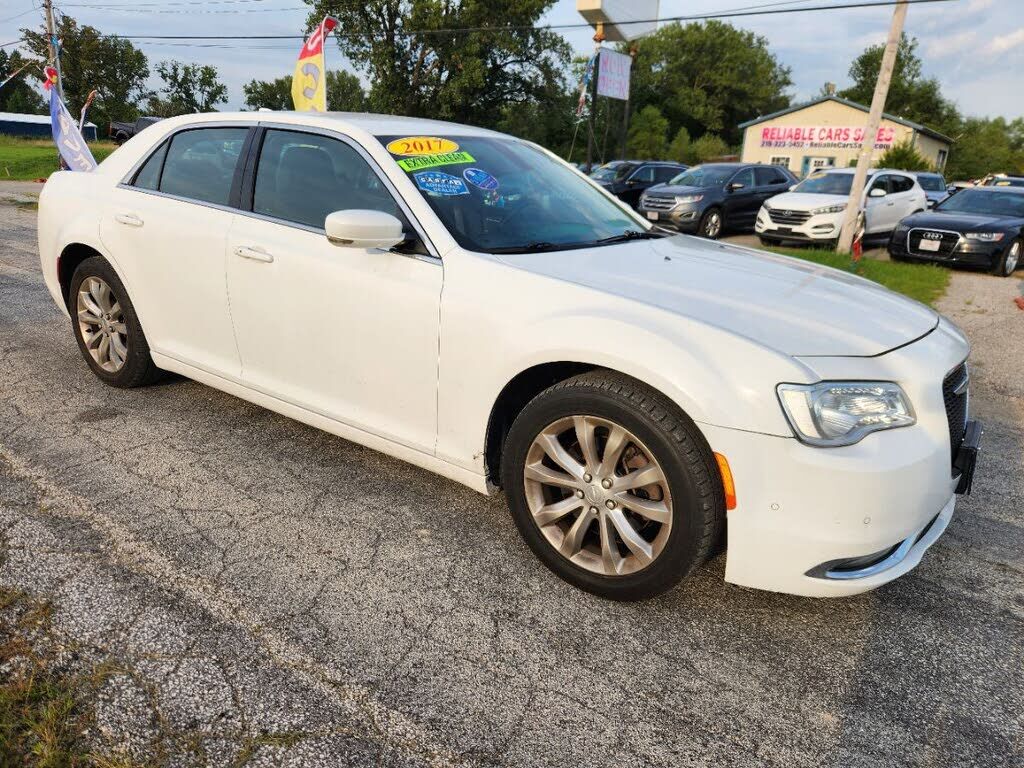 2017 CHRYSLER 300