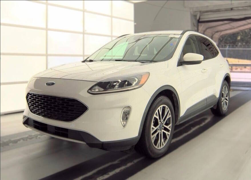 2020 FORD Escape