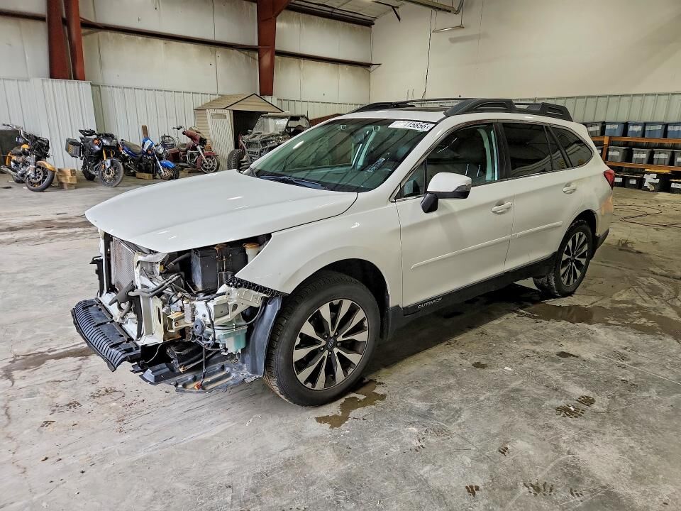 2016 SUBARU Outback