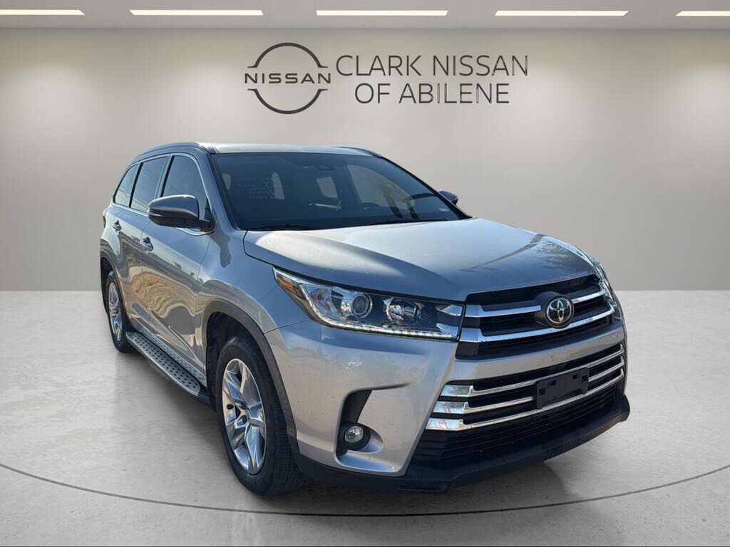 2019 TOYOTA Highlander