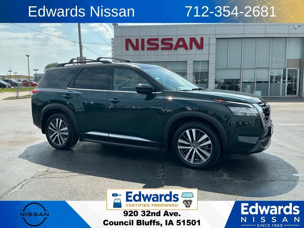 2022 NISSAN Pathfinder