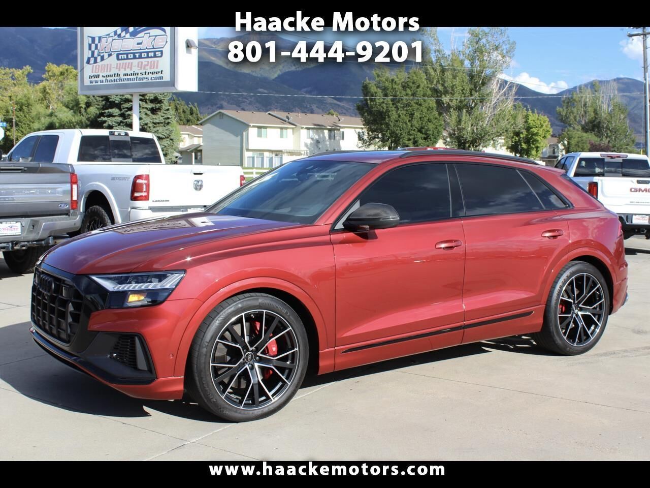 2023 AUDI SQ8