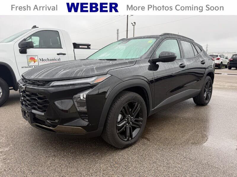 2025 CHEVROLET Trax