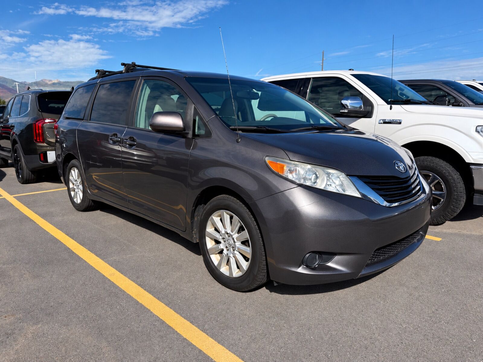 2013 TOYOTA Sienna