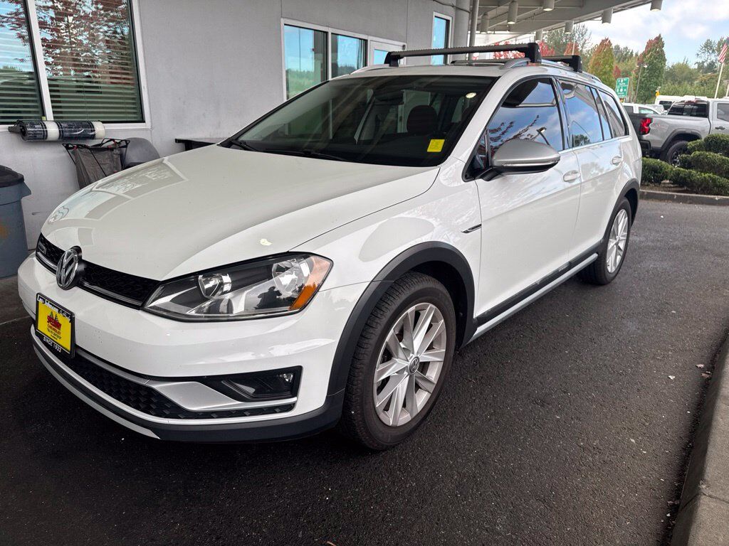 2017 VOLKSWAGEN Golf Alltrack