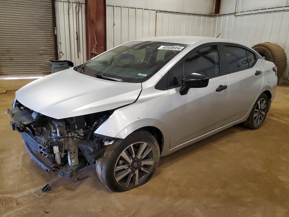 2024 NISSAN Versa