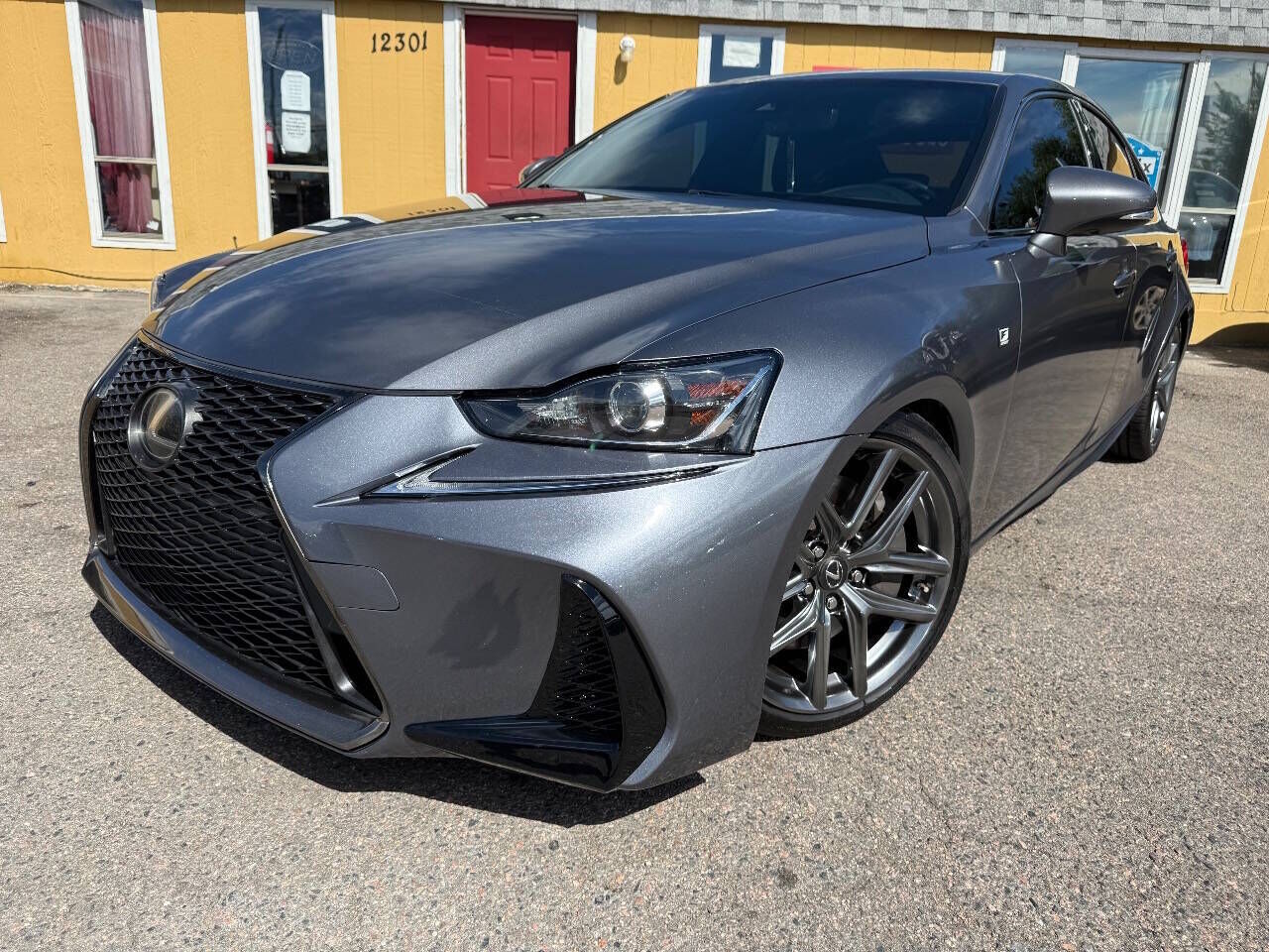 2017 LEXUS IS