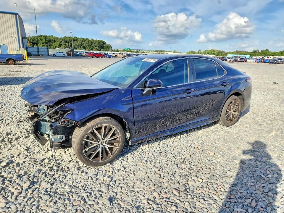2022 TOYOTA Camry