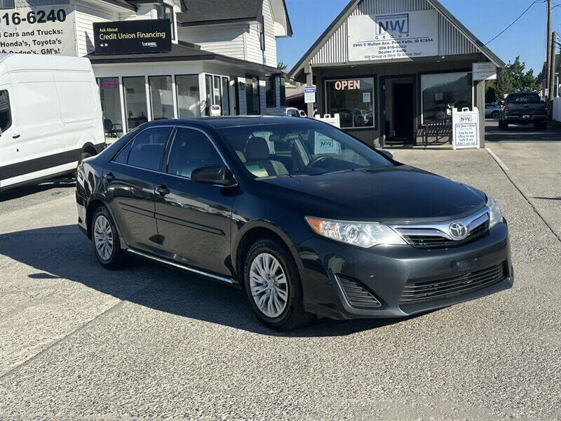 2013 TOYOTA Camry