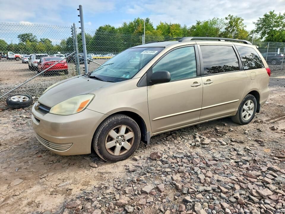 2004 TOYOTA Sienna