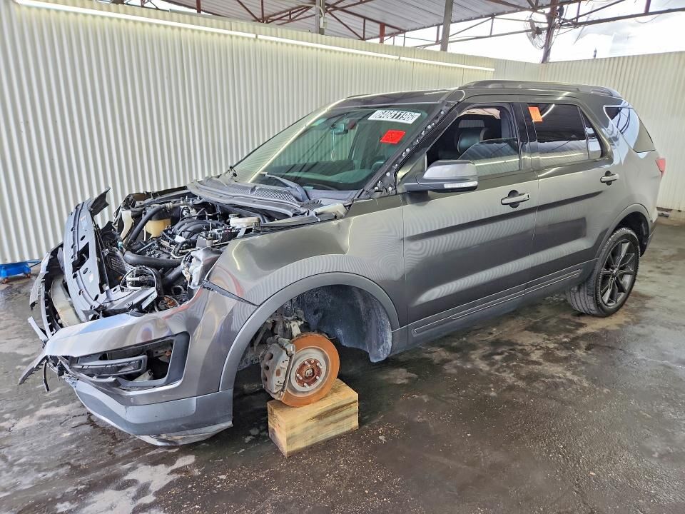 2017 FORD Explorer