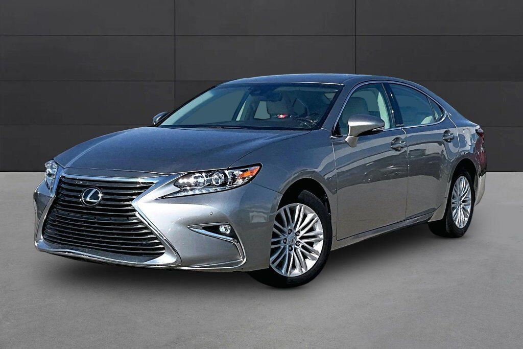 2017 LEXUS ES