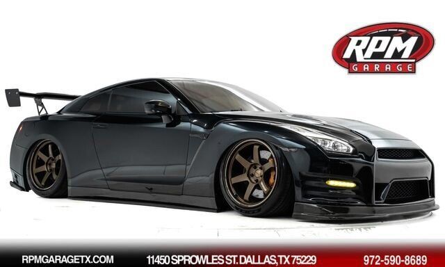 2015 NISSAN GT-R