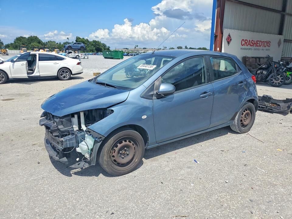 2014 MAZDA Mazda2